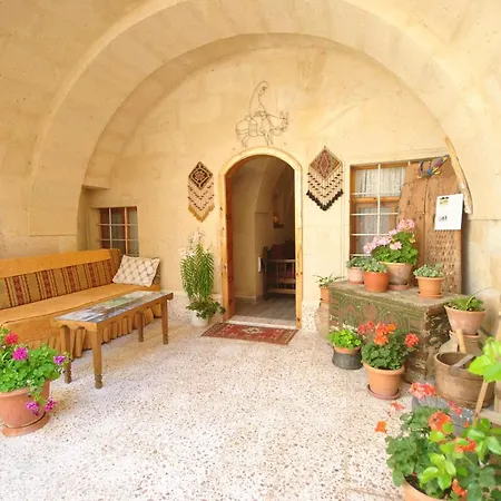 Elvan Cave House Hotel 3*